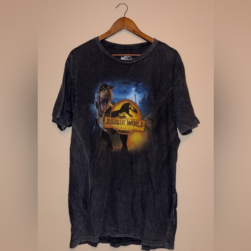 Universal Studios Jurassic World Tee - Gray